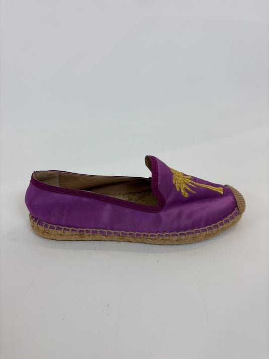 Penelope Chilvers Flats, 38