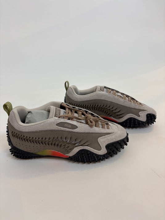 Aries Trainers, Size 38