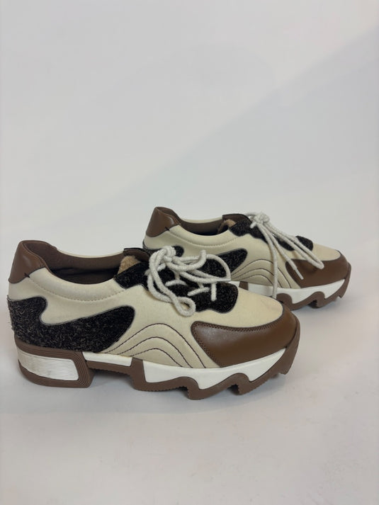 iRi Trainers, 41