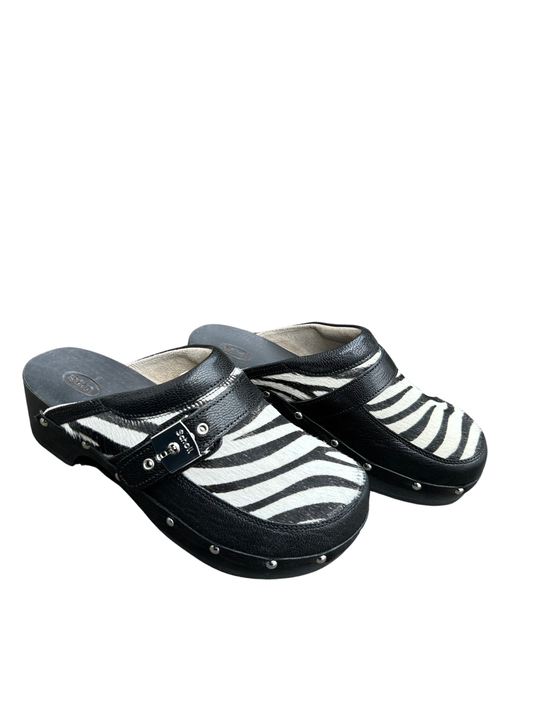 'Pescura Clog' Zebra Leather & Wooden Sandal, Size 4